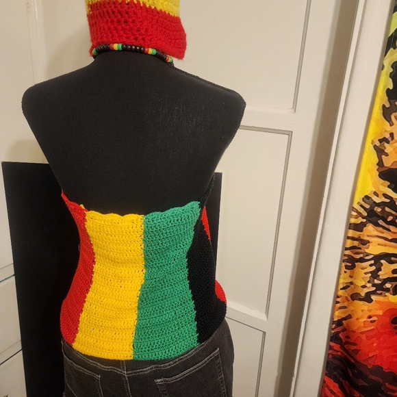 Women's top and hat combo - Picture 2 of 13